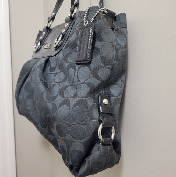 Coach Ashley Carryall Signature Jacquard Black Canvas Shoulder Bag - Picture 2 of 15